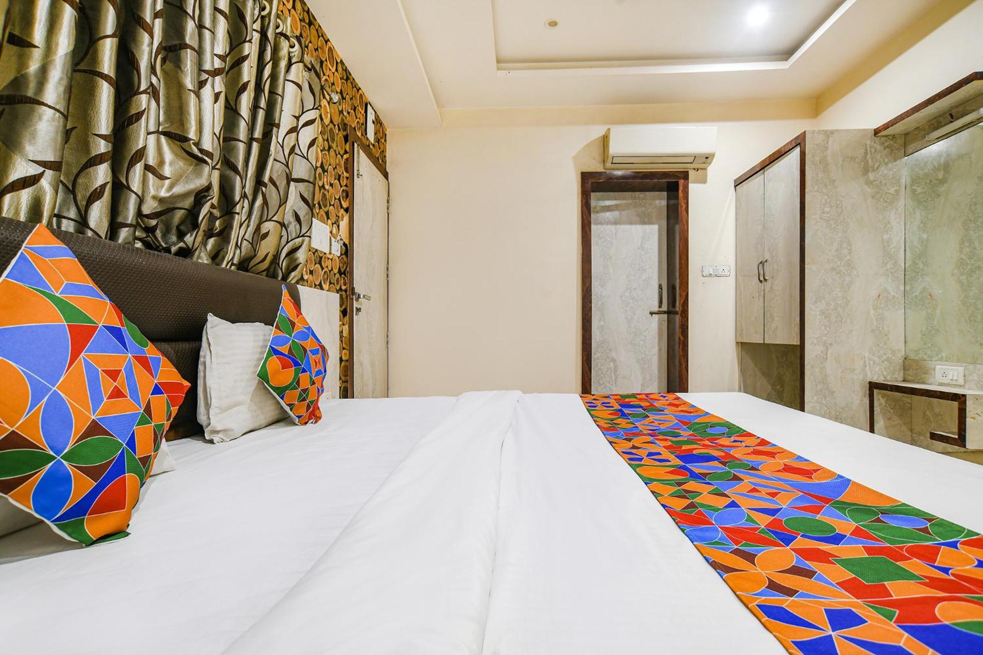 Fabhotel Shivam Palace- Near Mahakal Mandir อุจเจน ภายนอก รูปภาพ