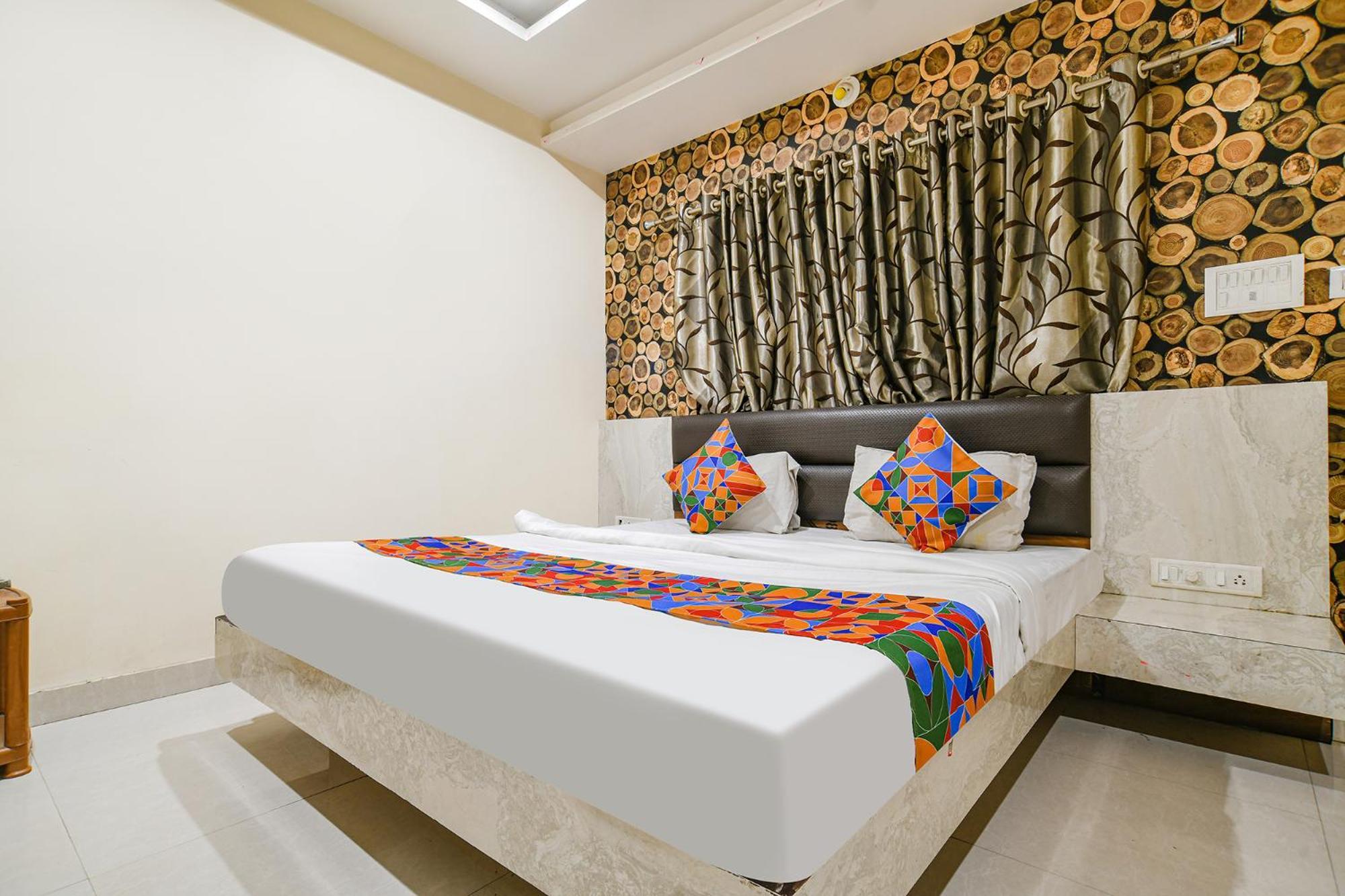 Fabhotel Shivam Palace- Near Mahakal Mandir อุจเจน ภายนอก รูปภาพ