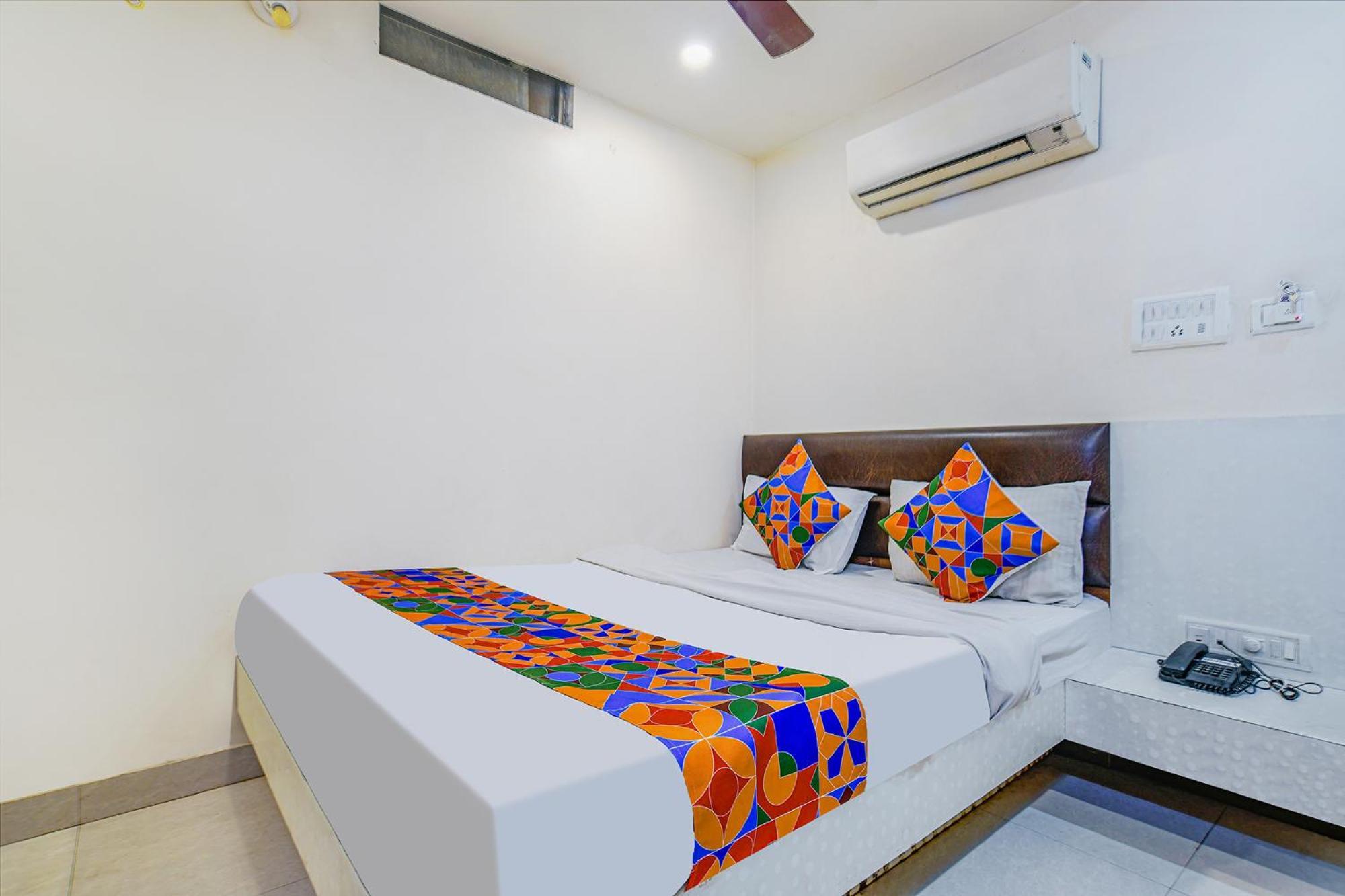 Fabhotel Shivam Palace- Near Mahakal Mandir อุจเจน ภายนอก รูปภาพ
