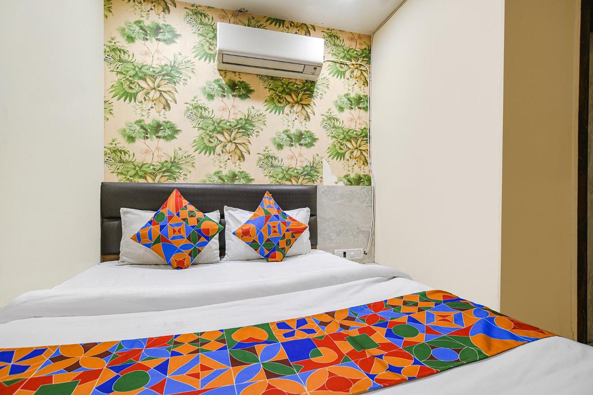 Fabhotel Shivam Palace- Near Mahakal Mandir อุจเจน ภายนอก รูปภาพ