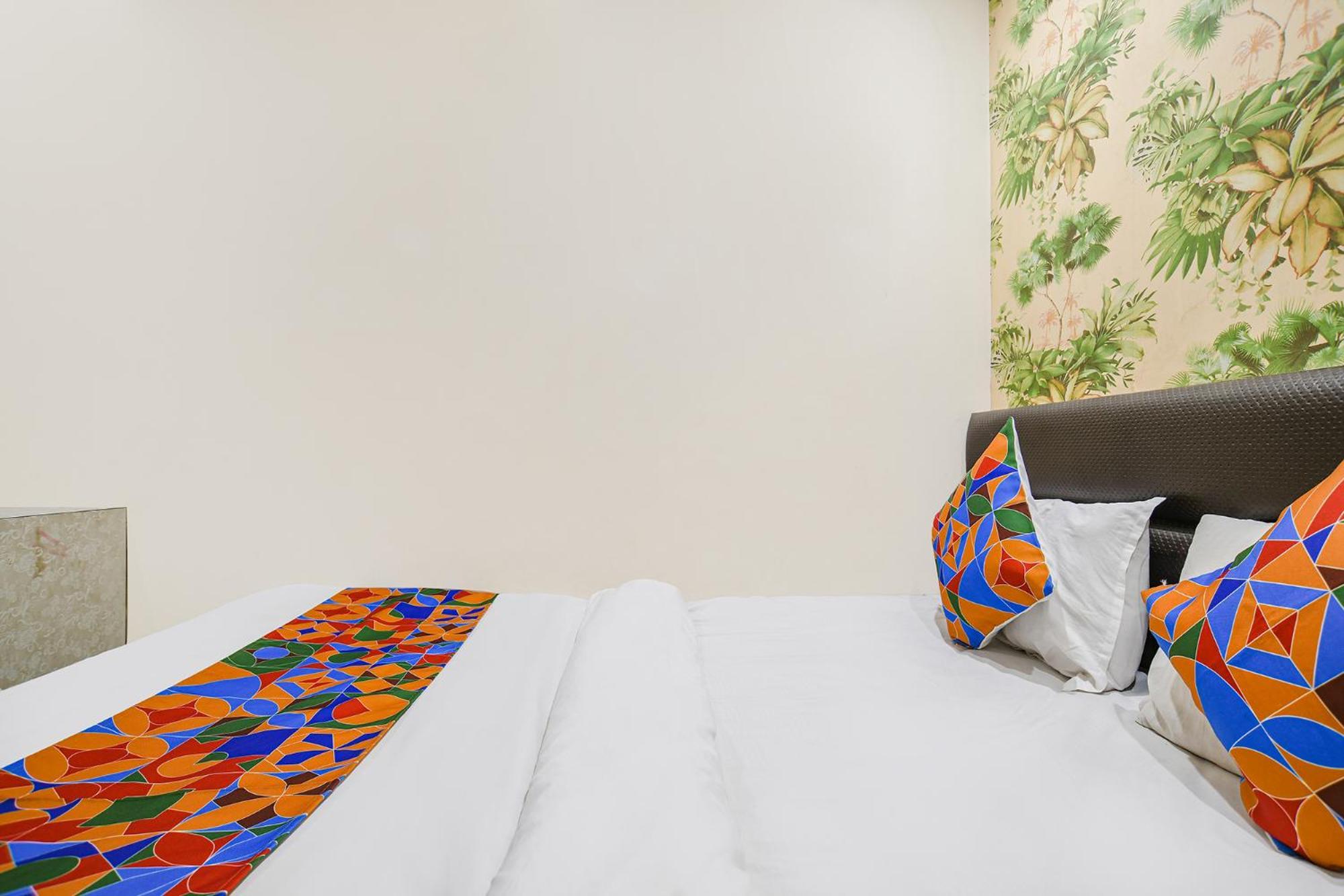Fabhotel Shivam Palace- Near Mahakal Mandir อุจเจน ภายนอก รูปภาพ