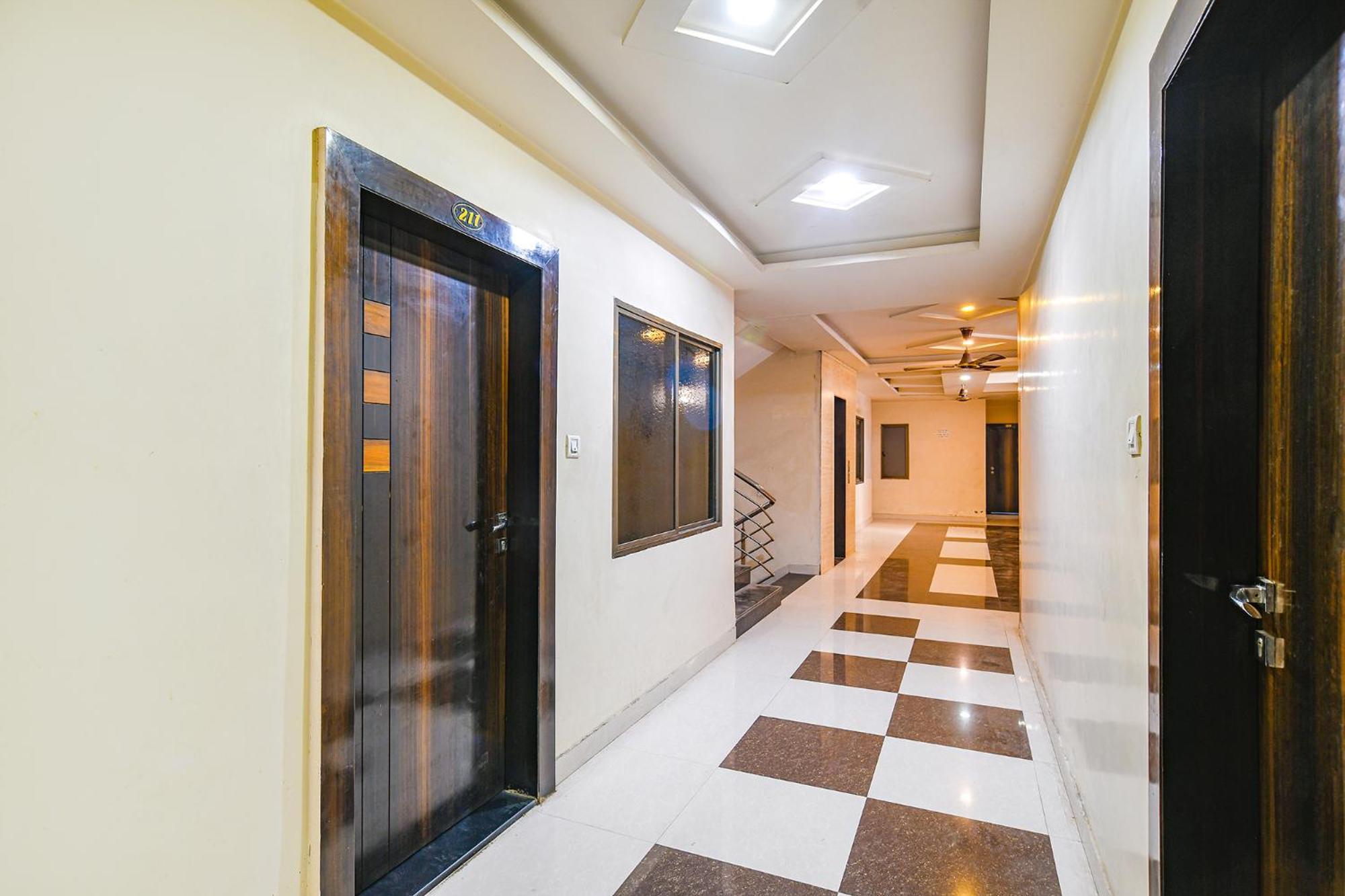 Fabhotel Shivam Palace- Near Mahakal Mandir อุจเจน ภายนอก รูปภาพ