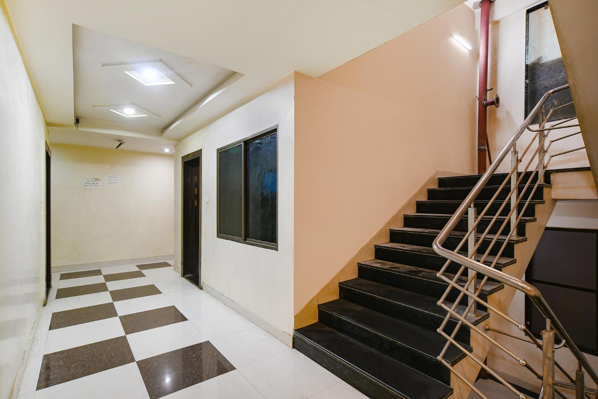 Fabhotel Shivam Palace- Near Mahakal Mandir อุจเจน ภายนอก รูปภาพ